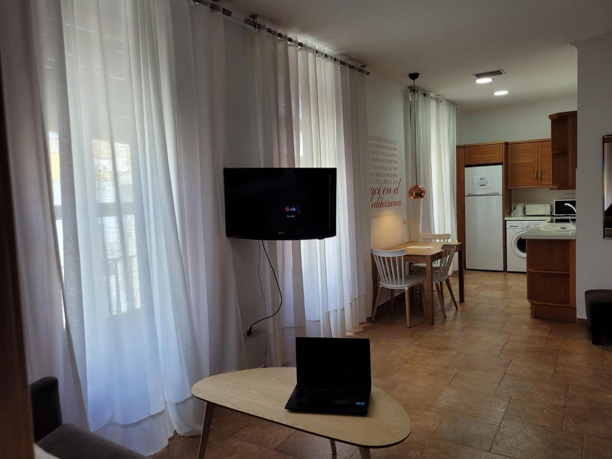 Living Valencia Apartments - Merced Exterior foto
