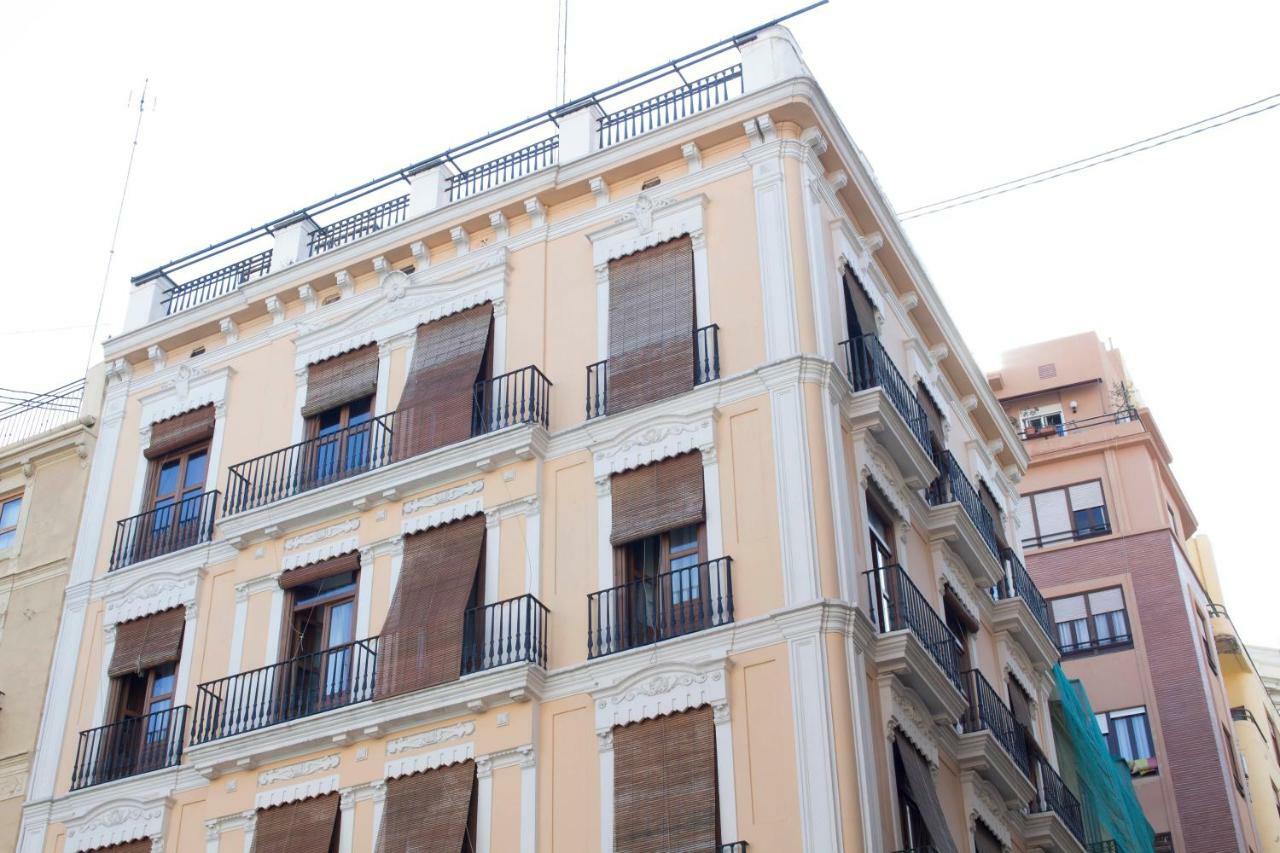 Living Valencia Apartments - Merced Exterior foto